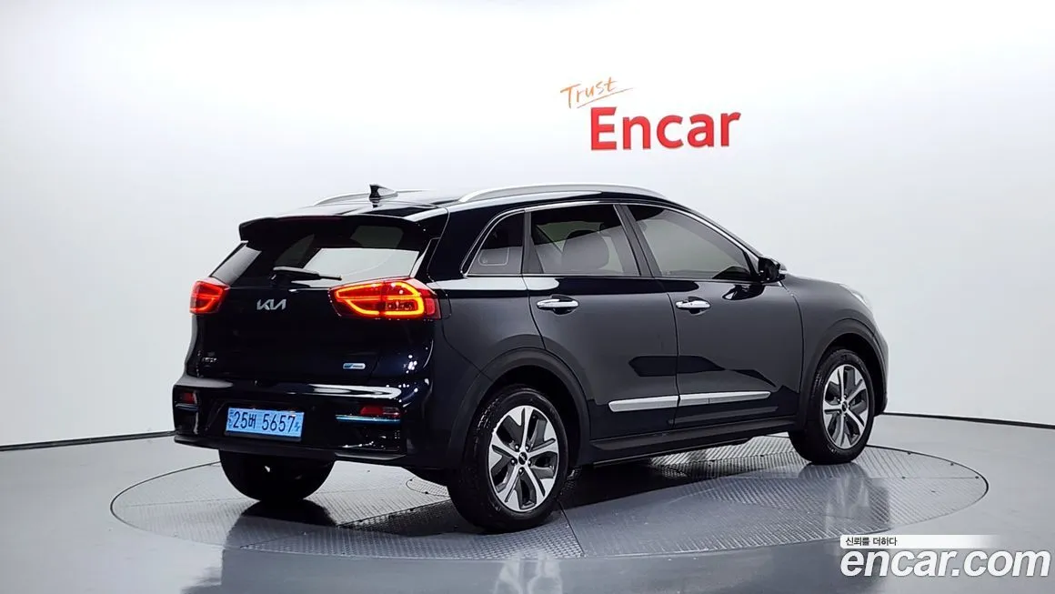 Kia Niro — фото 2