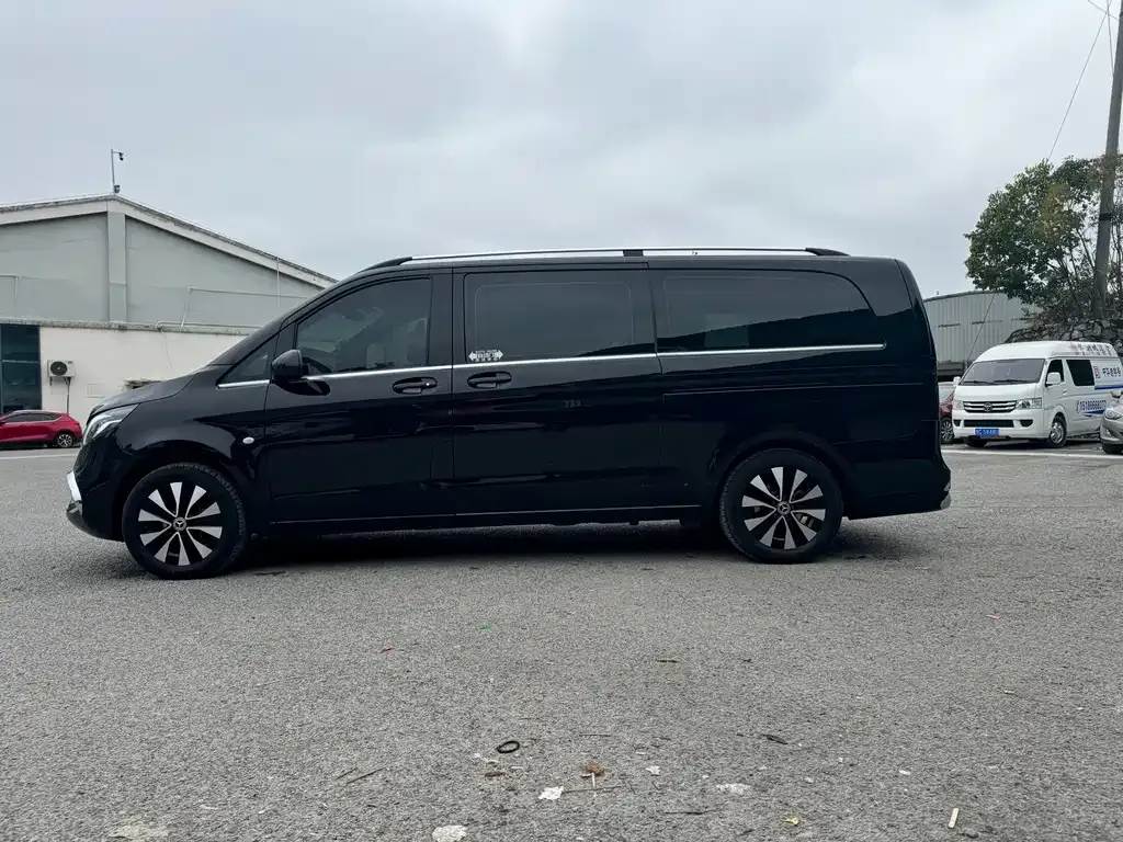 Mercedes-Benz Vito 2023 из CN, фото 10