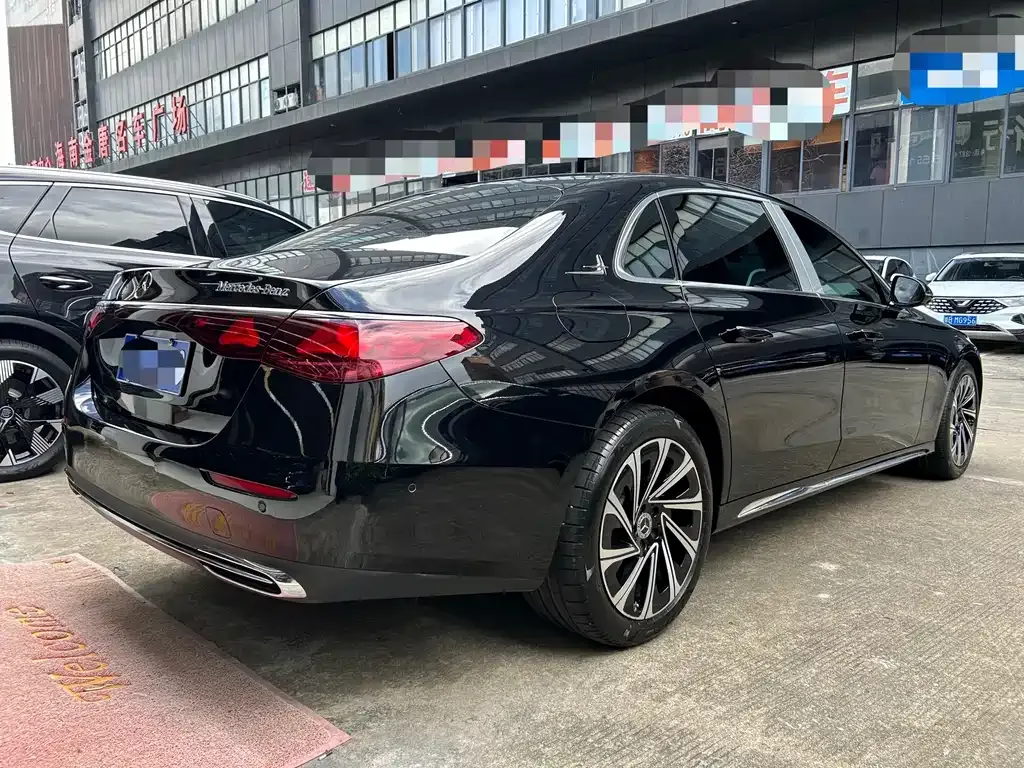Mercedes-Benz E-Class 2024 из CN, фото 9
