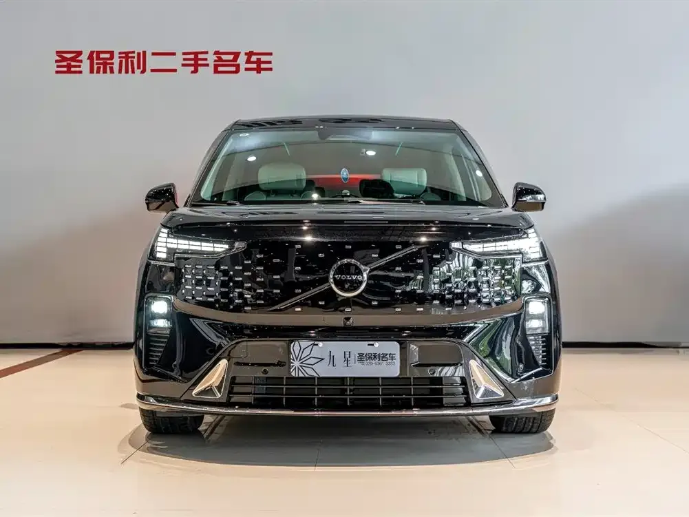 Volvo EM90 2025 из CN, фото 2