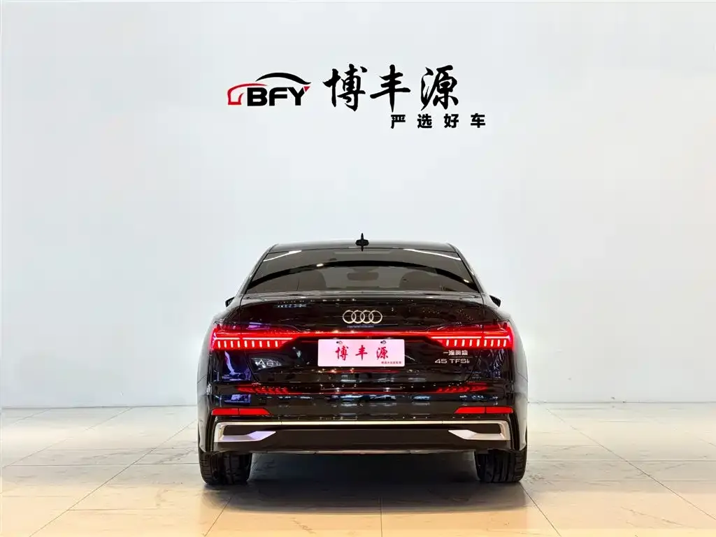 Audi A6L 2023 из CN, фото 4