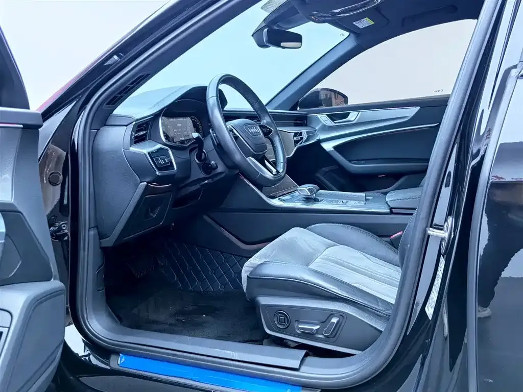 Audi A6L 2023 из CN, фото 6