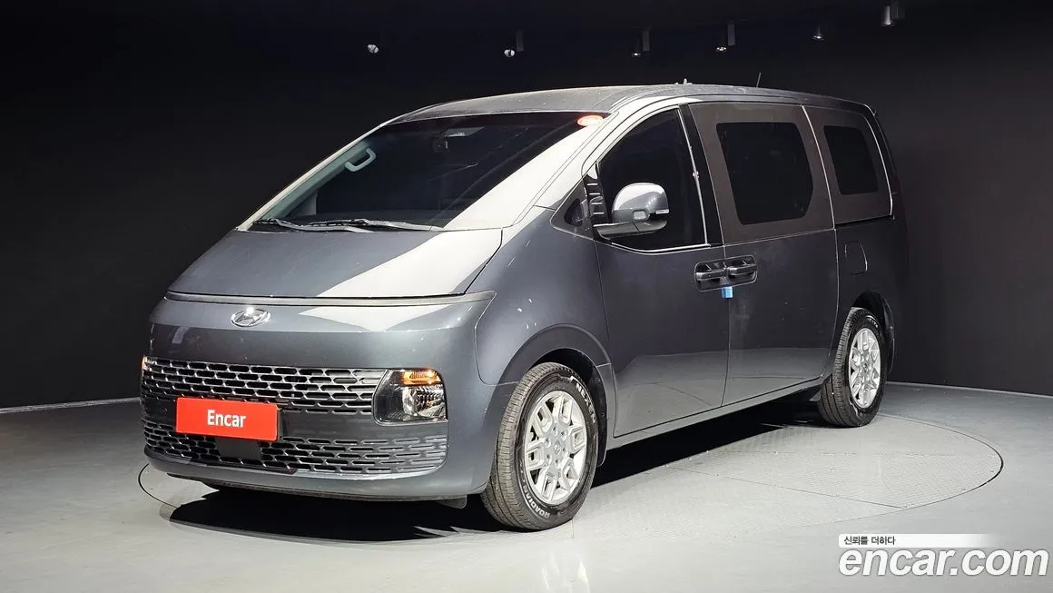 Hyundai Staria — фото 1