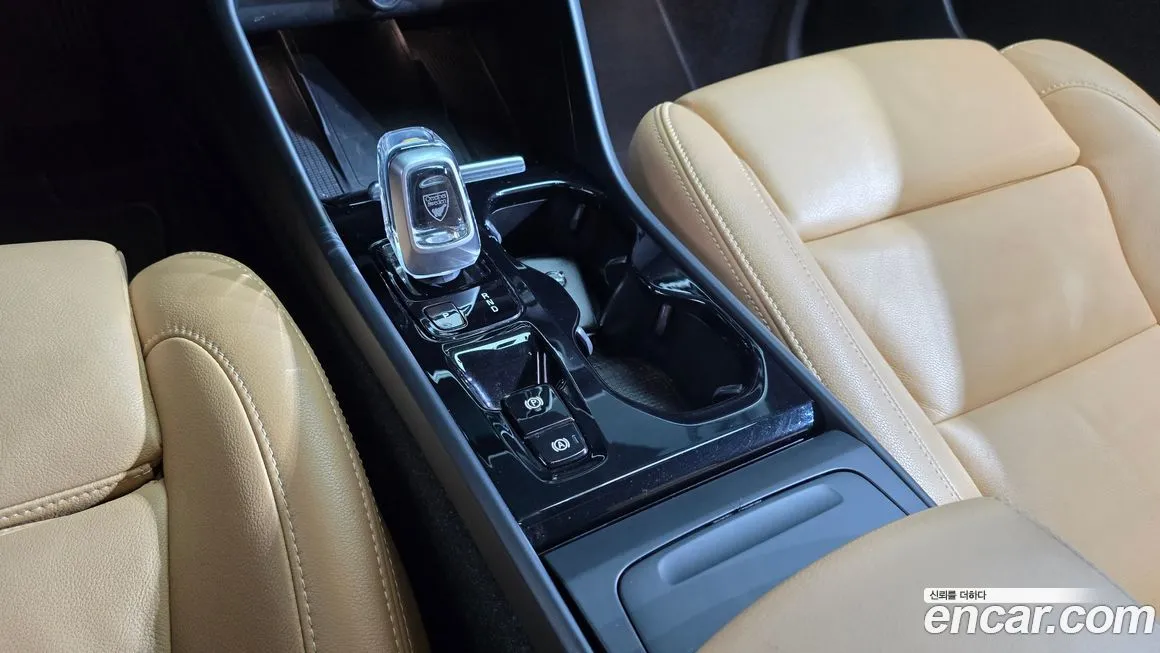 Volvo XC40 2021 из KR, фото 9