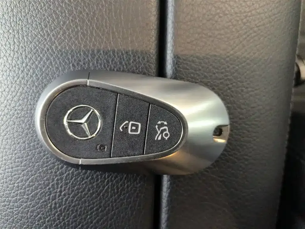 Mercedes-Benz C-Class 2024 из CN, фото 9