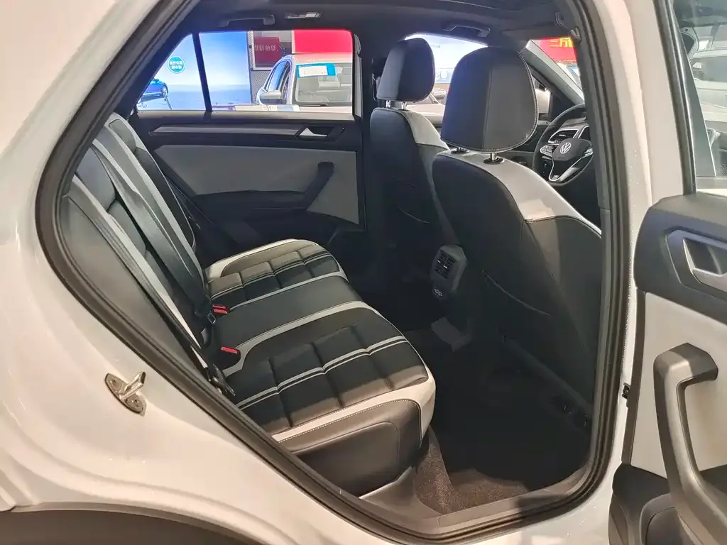 Volkswagen T-Roc 2025 из CN, фото 9