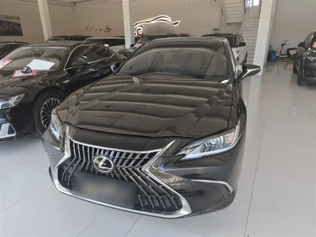 Lexus ES 2024 из CN, фото 3