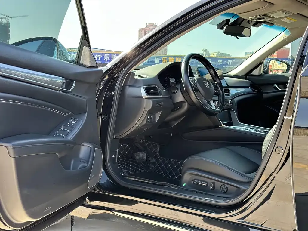Honda Accord — фото 4