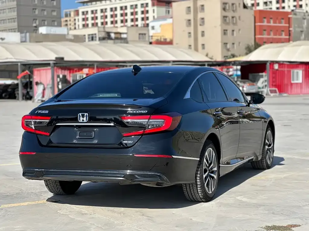 Honda Accord — фото 7