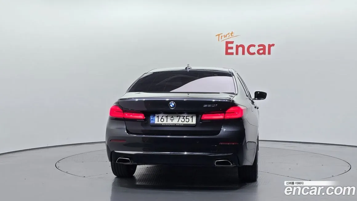 BMW 5-Series 2023 из KR, фото 4