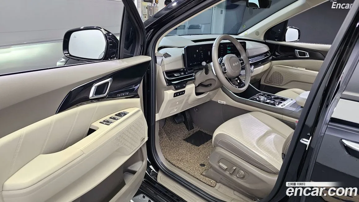 Kia Carnival — фото 10