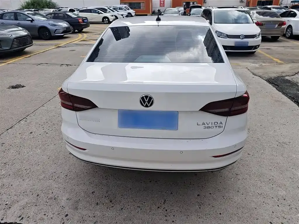 Volkswagen Lavida 2022 из CN, фото 10