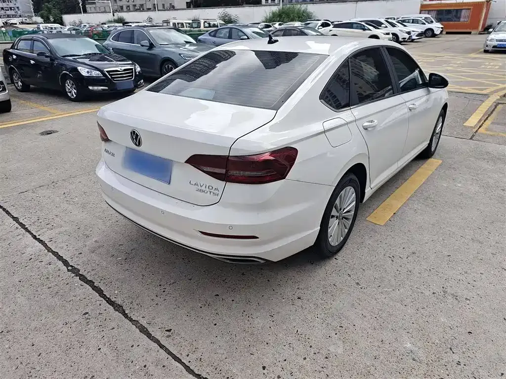 Volkswagen Lavida 2022 из CN, фото 8