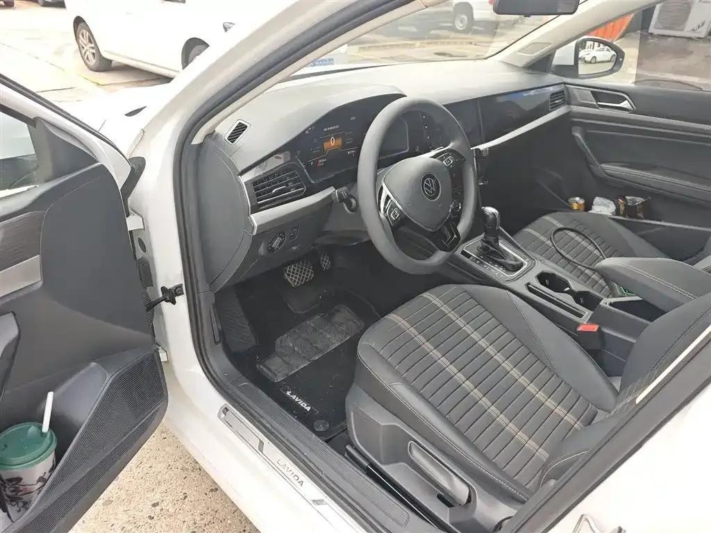 Volkswagen Lavida 2022 из CN, фото 9