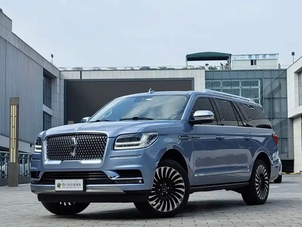 Lincoln Navigator — фото 1
