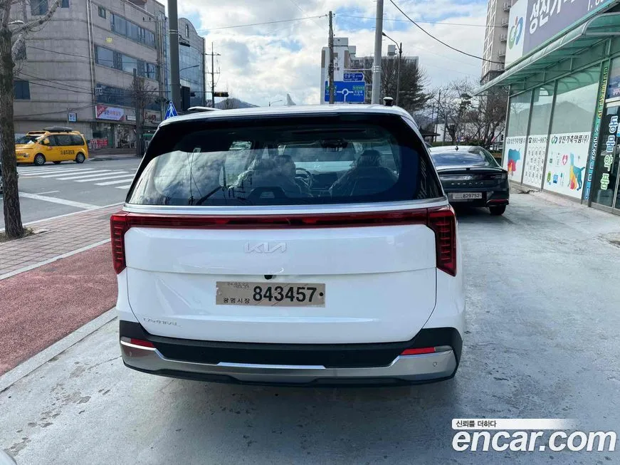 Kia Carnival — фото 2