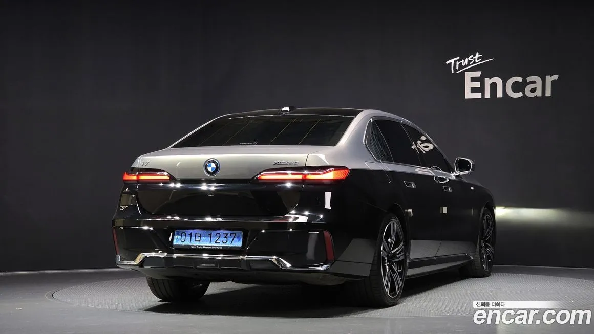 BMW i7 2024 из KR, фото 2