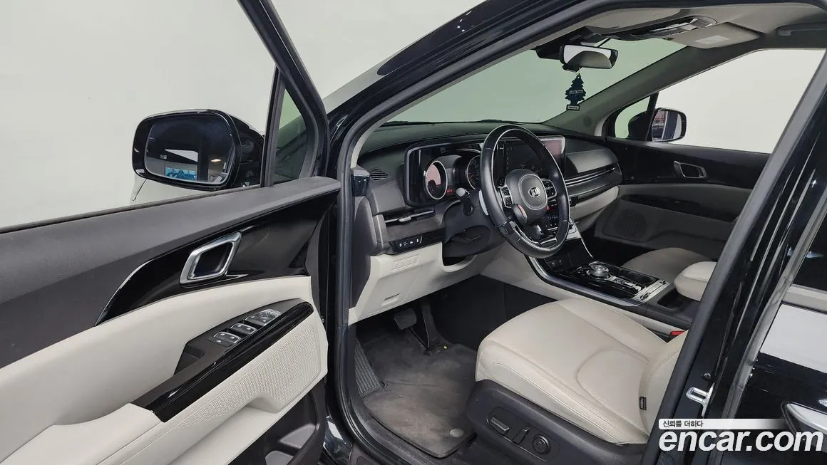 Kia Carnival — фото 10