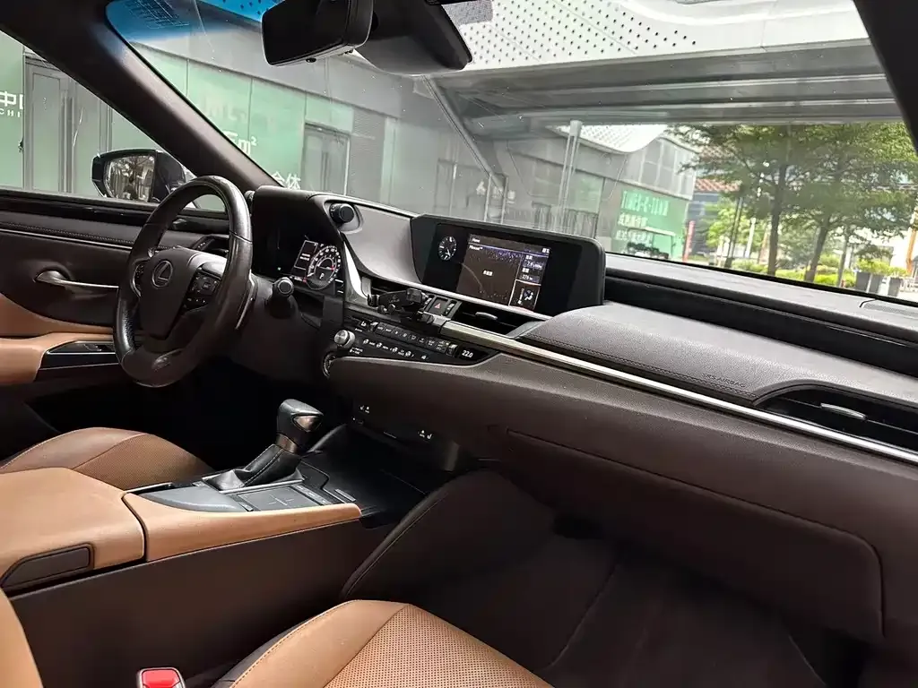 Lexus ES 2021 из CN, фото 10