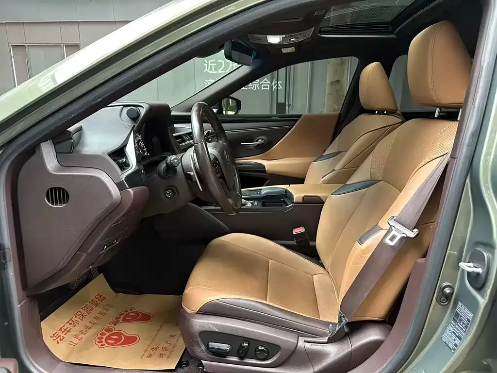 Lexus ES 2021 из CN, фото 5