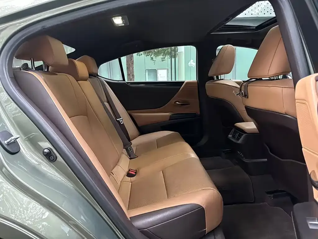 Lexus ES 2021 из CN, фото 8