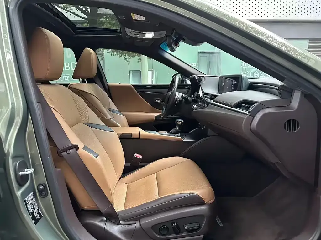 Lexus ES 2021 из CN, фото 9