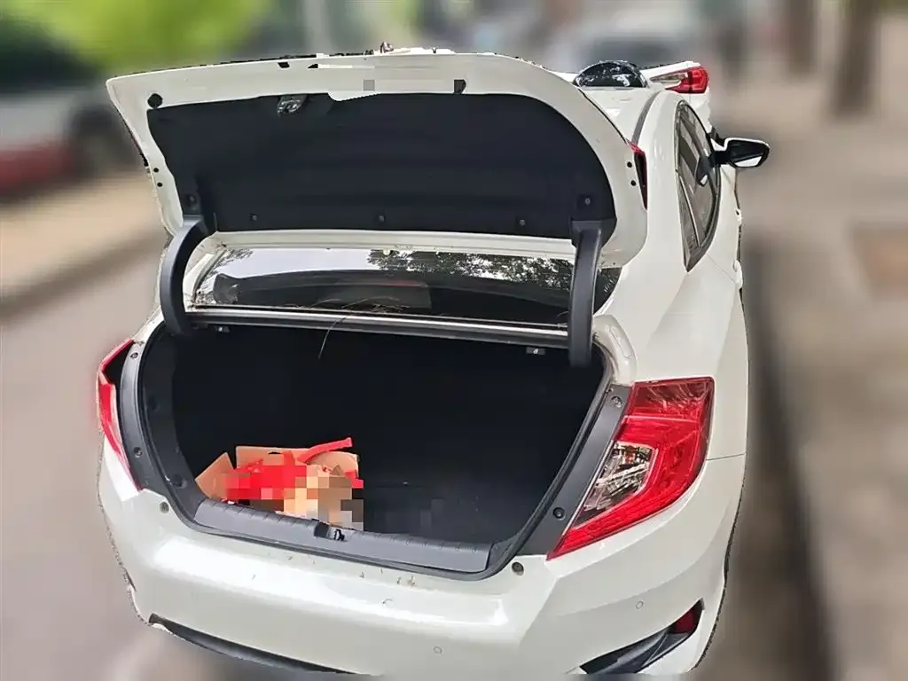 Honda Civic — фото 10