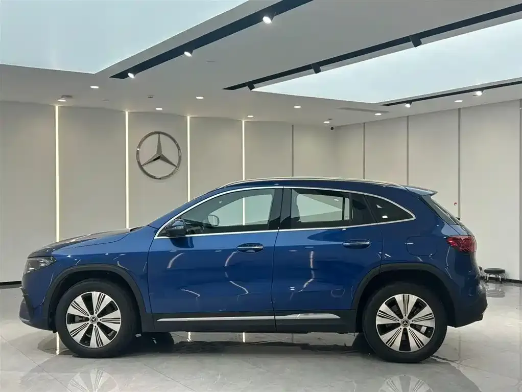 Mercedes-Benz EQA — фото 8