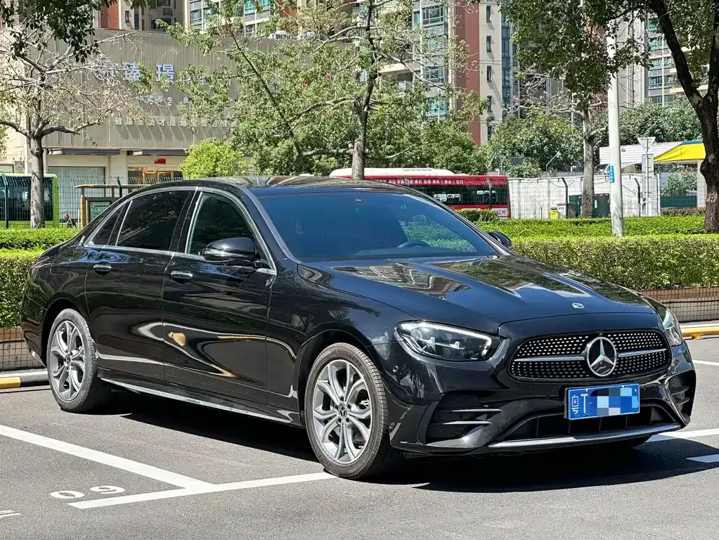 Mercedes-Benz E-Class — фото 5