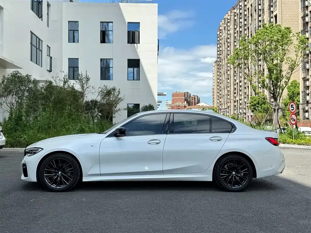 BMW 3 Series 2021 из CN, фото 3