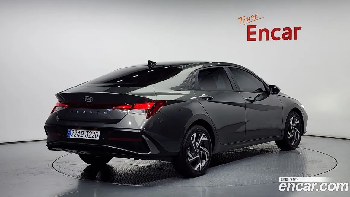 Hyundai AVANTE — фото 2