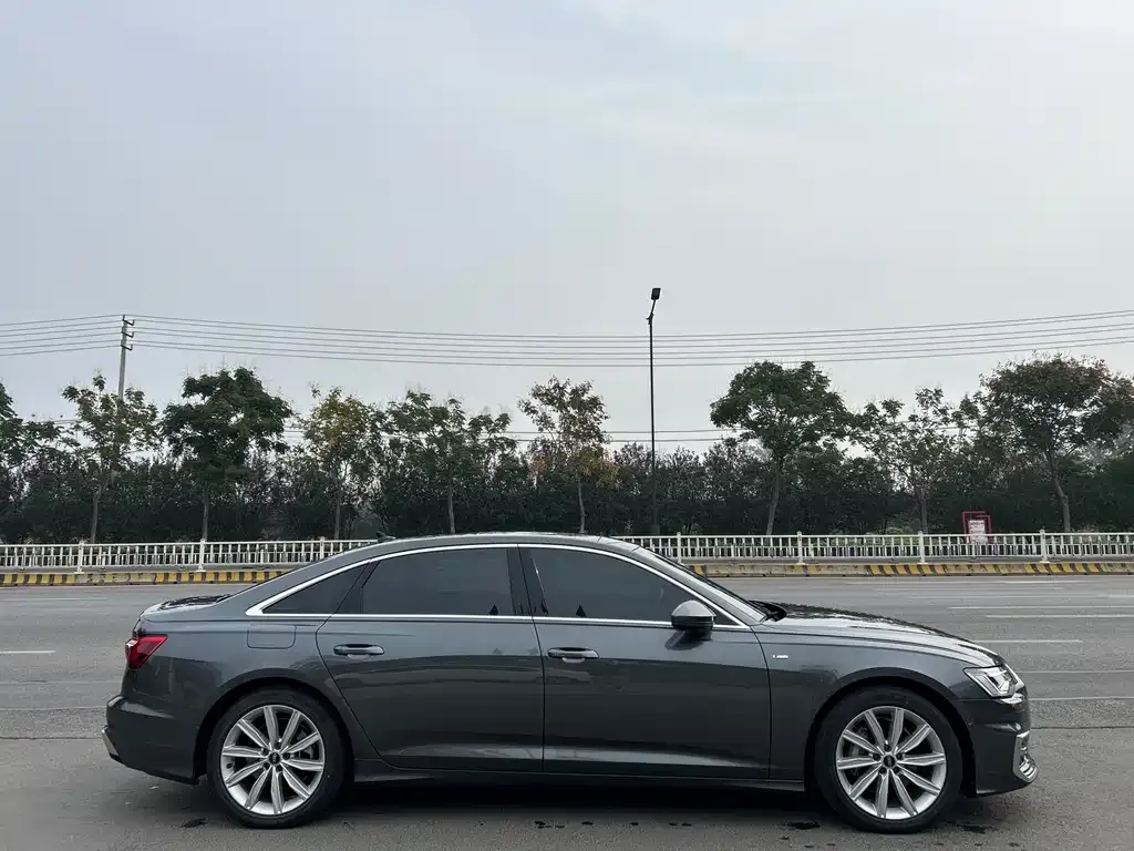Audi A6L 2024 из CN, фото 6