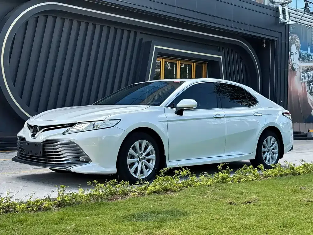 Toyota Camry 2021 из CN, фото 1