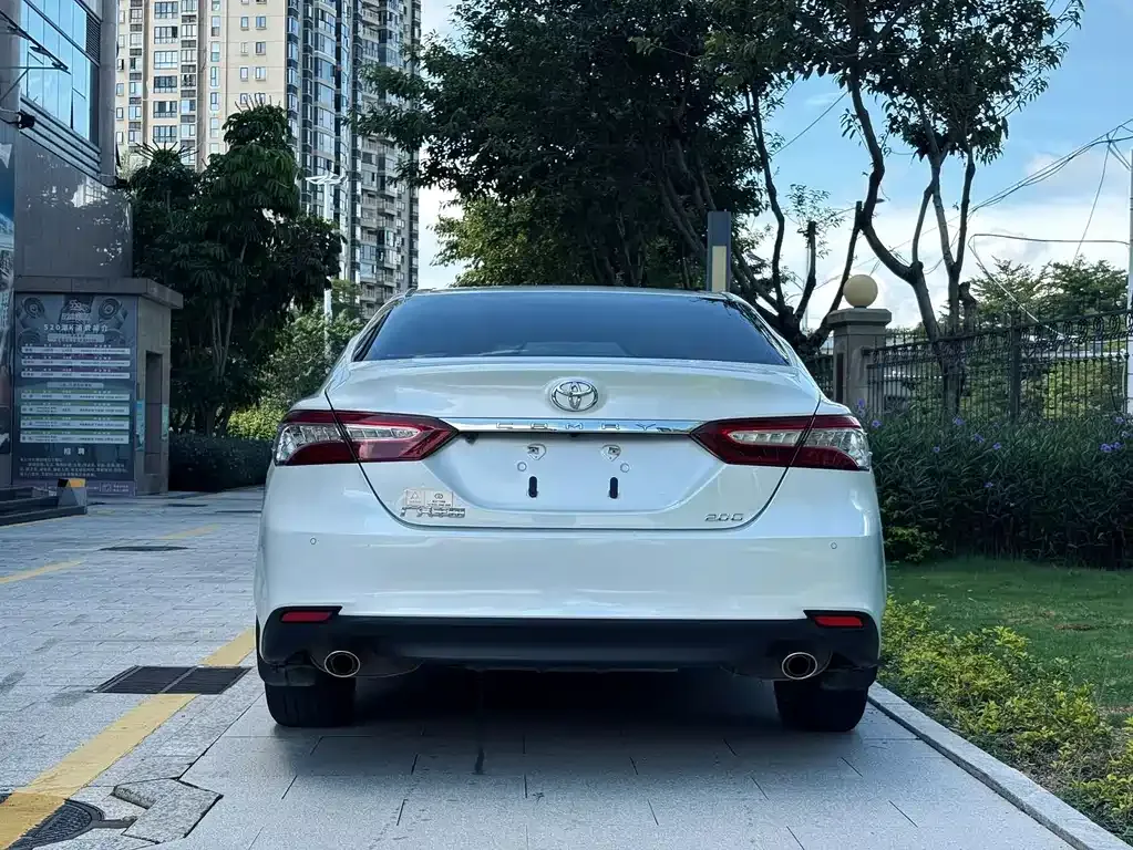 Toyota Camry 2021 из CN, фото 5