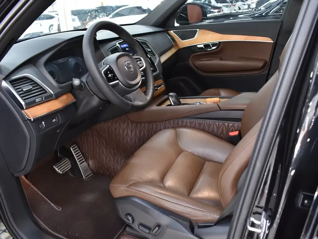 Volvo XC90 2021 из CN, фото 10