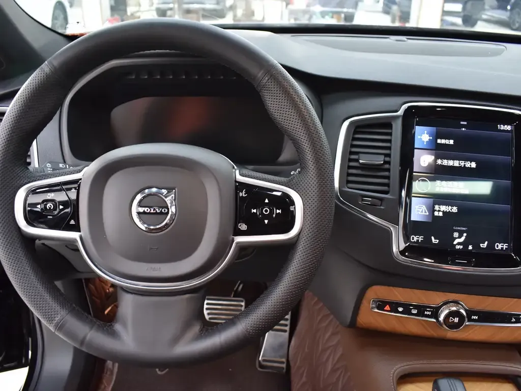 Volvo XC90 2021 из CN, фото 8