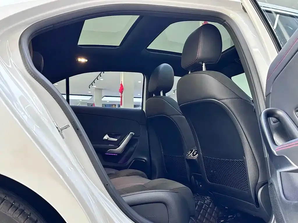 Mercedes-Benz A-Class 2023 из CN, фото 9