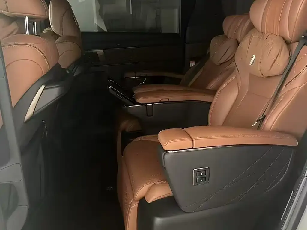 Toyota Alphard 2024 из CN, фото 2