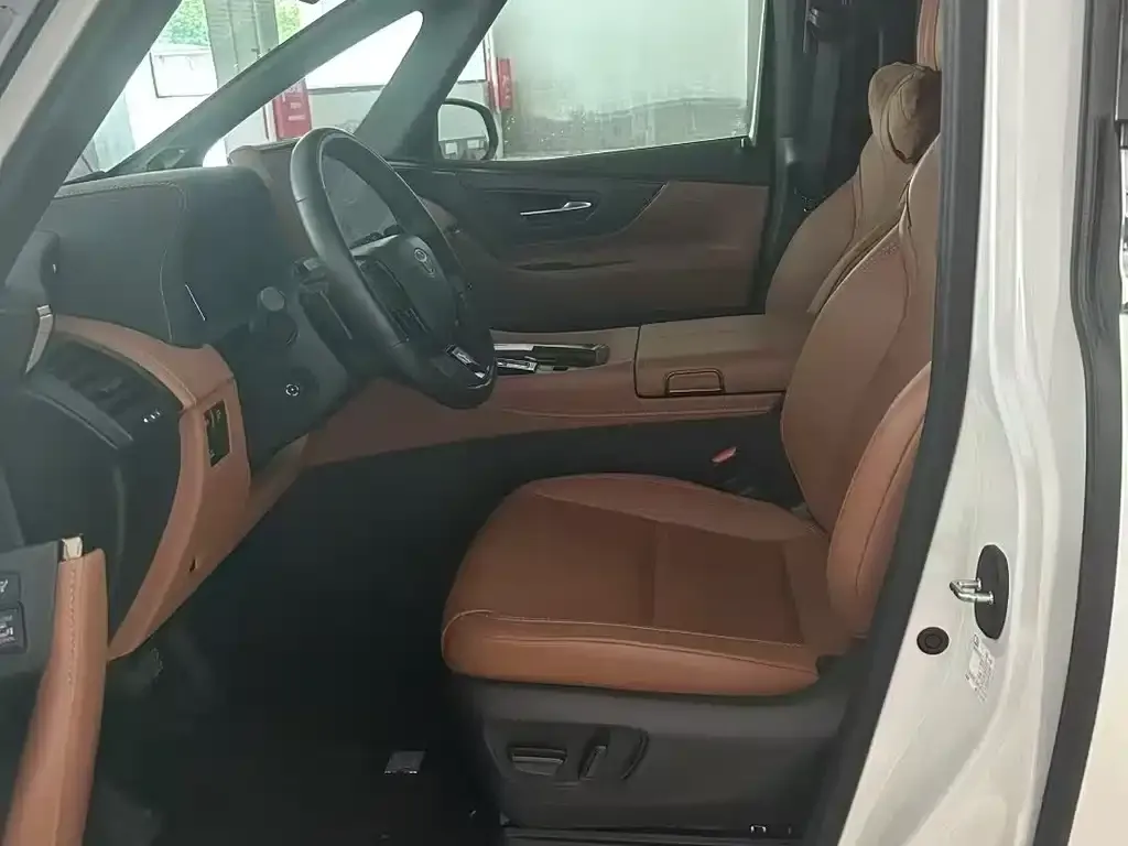 Toyota Alphard 2024 из CN, фото 3