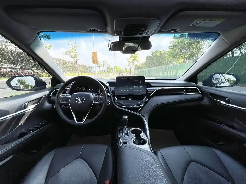 Toyota Camry 2023 из CN, фото 10