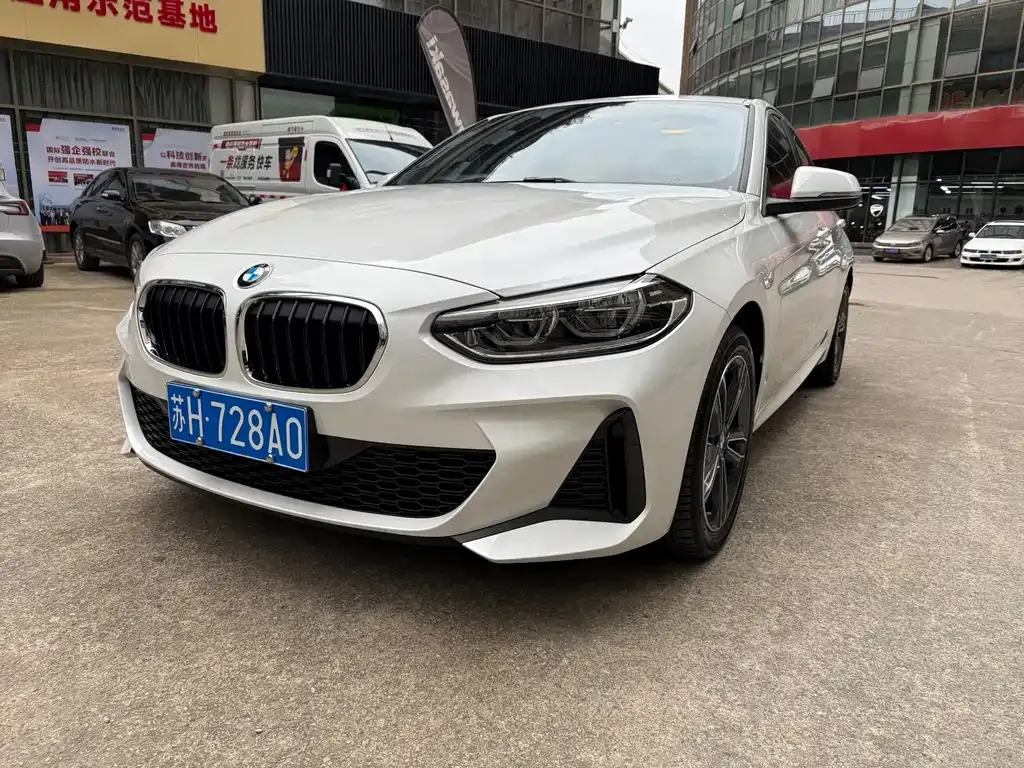 BMW 1 Series — фото 1