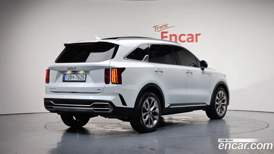 Kia Sorento 2023 из KR, фото 2