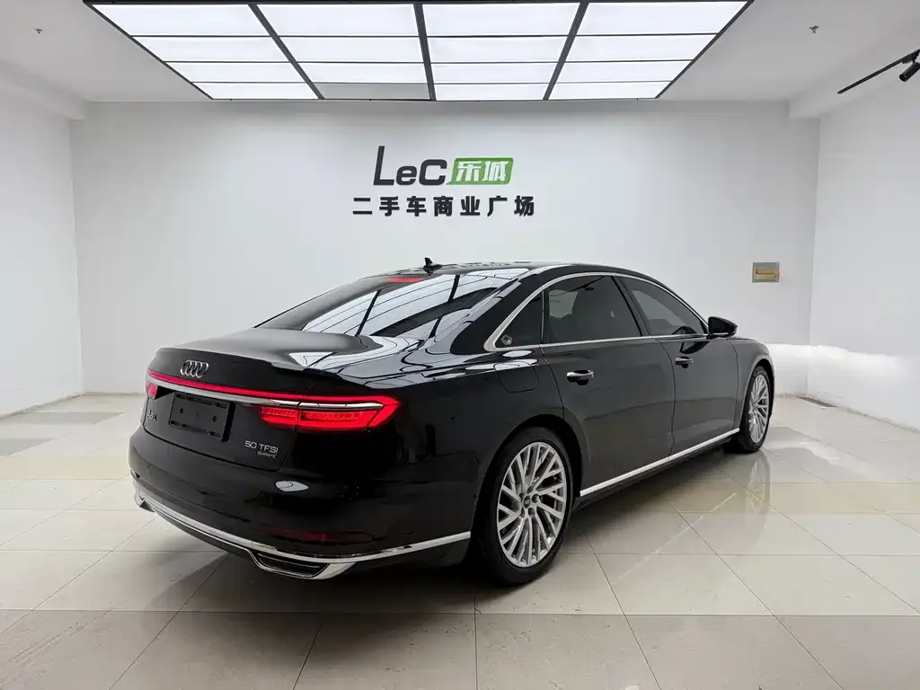 Audi A8 2021 из CN, фото 6
