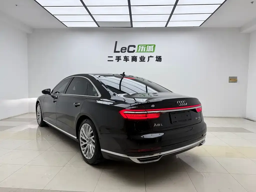 Audi A8 2021 из CN, фото 7