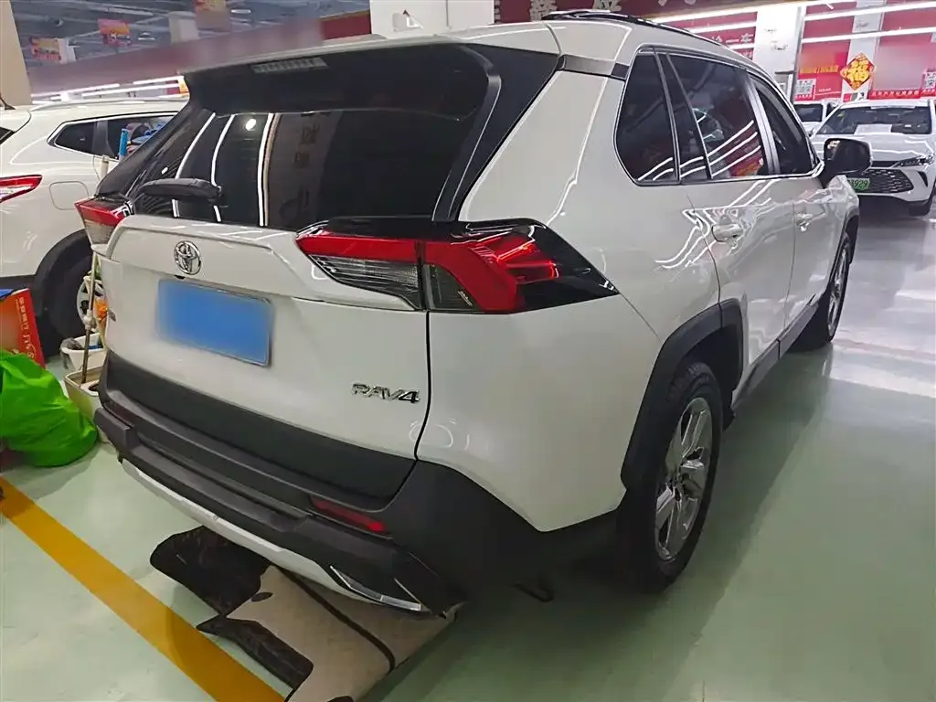 Toyota RAV4 2021 из CN, фото 8