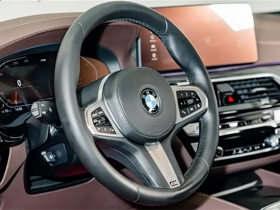 BMW 5 Series — фото 10