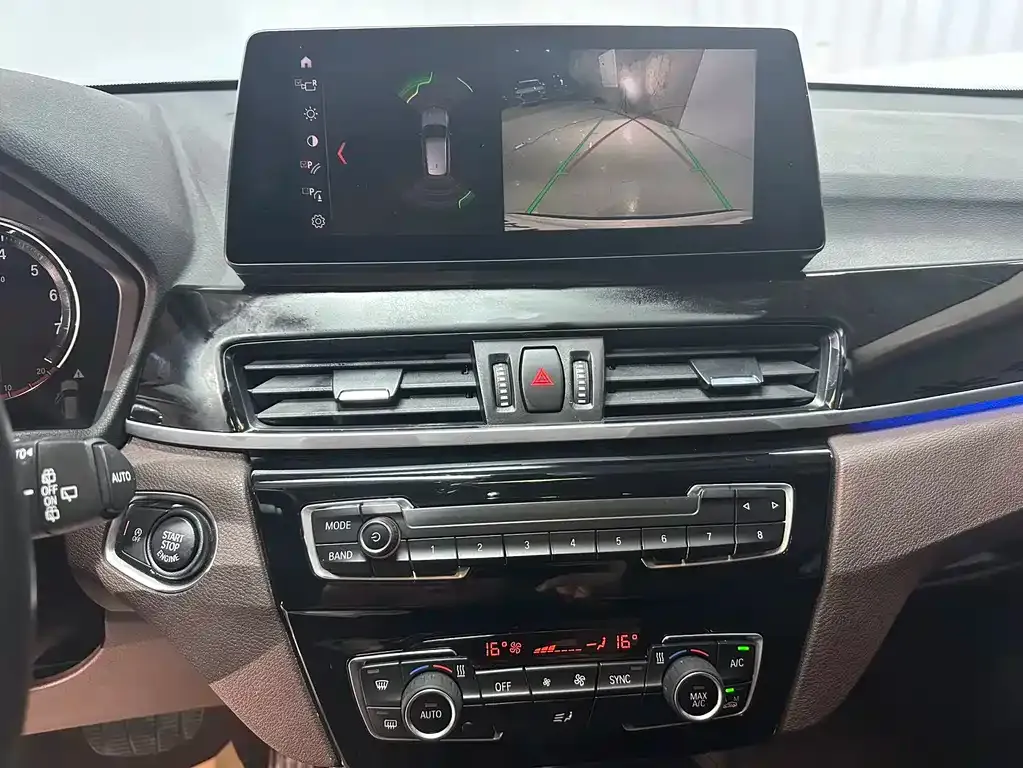 BMW X1 2021 из CN, фото 10