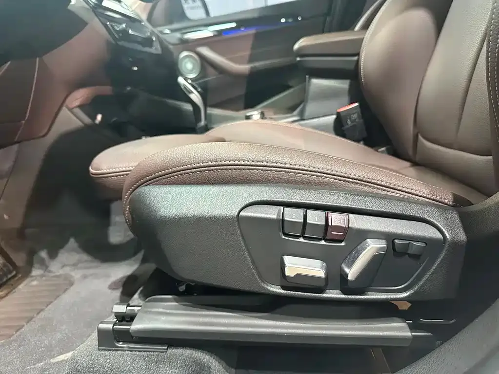 BMW X1 2021 из CN, фото 6