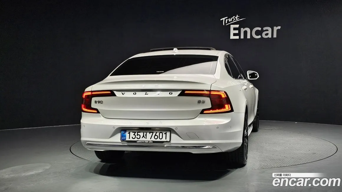 Volvo S90 2025 из KR, фото 4