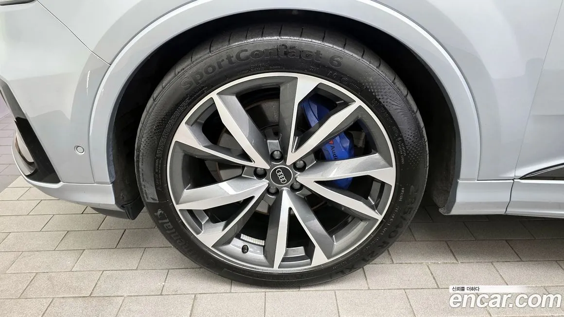 Audi Q7 2023 из KR, фото 5